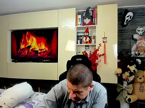 Snapshot of SpartacusDaddy48 chatting on 4, 3, 2026 SpartacusDaddy48 online show from 4, 3, 2026