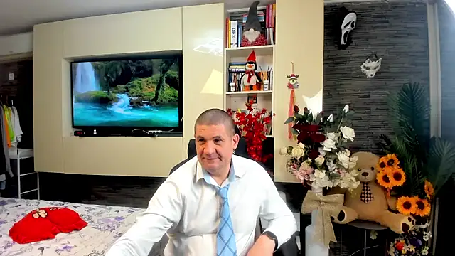 SpartacusDaddy48 online show from 6, 5, 2026