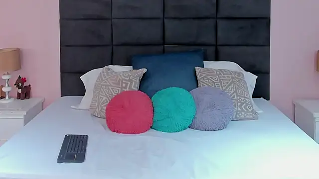 Abby-campbel online show from 18, 12, 2025