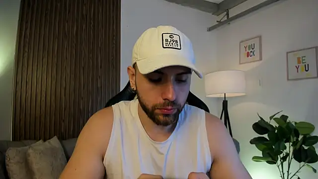 Snapshot of Maximo_Wolff chatting on 3, 8, 2026 Maximo Wolff online show from 3, 8, 2026