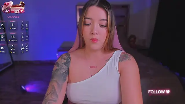 lunaarose online show from 7, 10, 2025