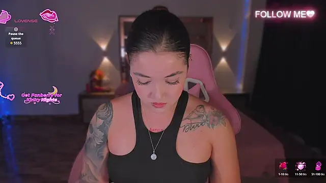 lunaarose online show from 21, 11, 2025