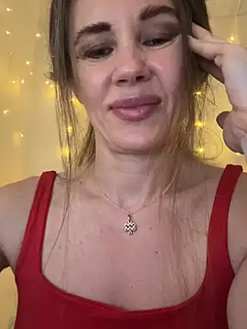 LucieMack online show from 12, 7, 2026