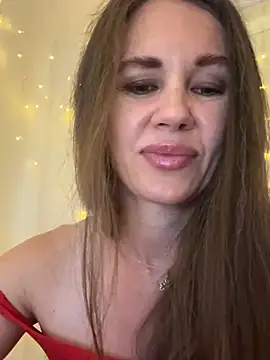 LucieMack online show from 5, 8, 2026
