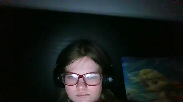 Snapshot of Moonolighta chatting on 2, 12, 2025 Moonolighta online show from 2, 12, 2025