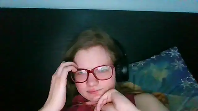 Snapshot of Moonolighta chatting on 7, 1, 2026 Moonolighta online show from 7, 1, 2026