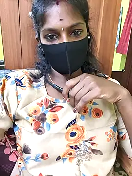 Snapshot of Honey_rosetamil chatting on 3, 7, 2026 Honey rosetamil online show from 3, 7, 2026