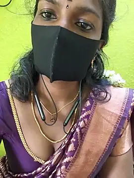 Snapshot of Honey_rosetamil chatting on 5, 8, 2026 Honey rosetamil online show from 5, 8, 2026