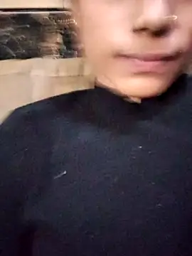 Snapshot of Nancy-queen chatting on 15, 12, 2025 Nancy-queen online show from 15, 12, 2025