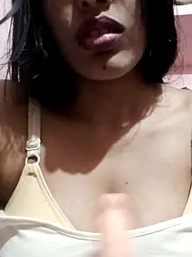 Snapshot of kaviyaponnu0987 chatting on 9, 10, 2025 kaviyaponnu0987 online show from 9, 10, 2025