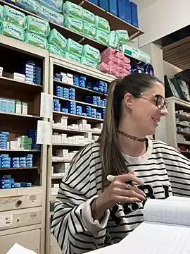 Snapshot of ferchule7 chatting on 13, 11, 2025 ferchule7 online show from 13, 11, 2025