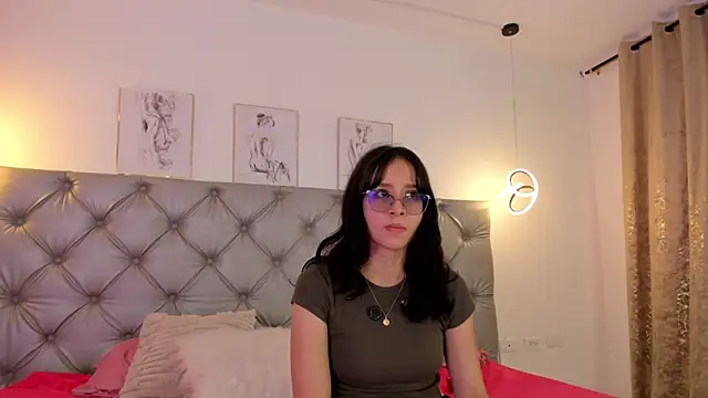 Naughty Couple83 online show from 5, 5, 2026