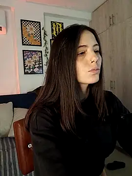 mishelkrave  online show from 6, 10, 2025