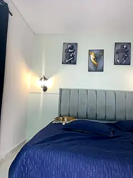 Samara Hadi  online show from 25, 9, 2025