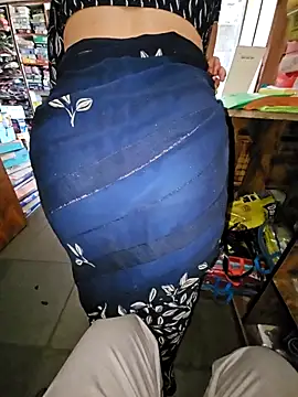 Snapshot of indianhotwife639 chatting on 3, 12, 2025 indianhotwife639 online show from 3, 12, 2025