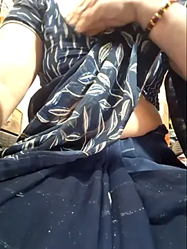 Snapshot of indianhotwife639 chatting on 6, 1, 2026 indianhotwife639 online show from 6, 1, 2026