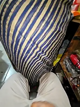 Snapshot of indianhotwife639 chatting on 17, 1, 2026 indianhotwife639 online show from 17, 1, 2026