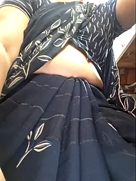 Snapshot of indianhotwife639 chatting on 6, 3, 2026 indianhotwife639 online show from 6, 3, 2026