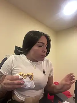 Alyha Cortes online show from 6, 5, 2026