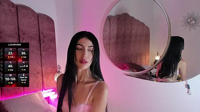 ValeskaZuev1 online show from 23, 9, 2025