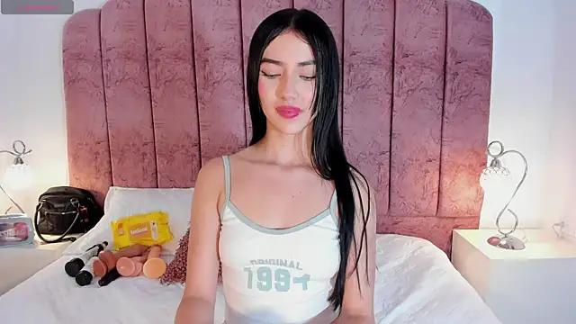 ValeskaZuev1 online show from 26, 9, 2025