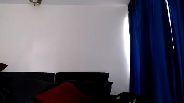 Snapshot of evilheart_69 chatting on 24, 10, 2025 evilheart 69 online show from 24, 10, 2025