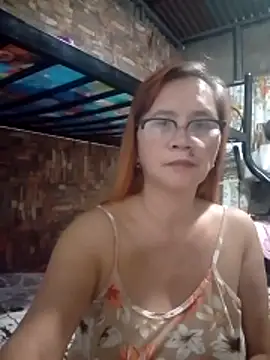 SexyHottMom online show from 28, 4, 2026