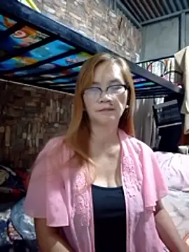 SexyHottMom online show from 28, 6, 2026