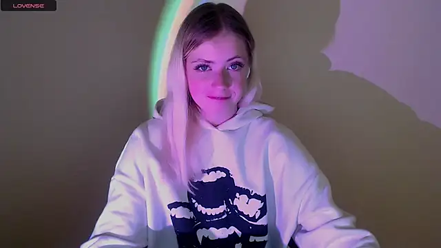 AliceHotty  online show from 29, 9, 2025