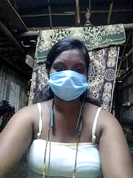 Snapshot of Tamildivya18 chatting on 16, 9, 2025 Tamildivya18 online show from 16, 9, 2025