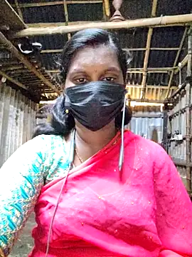 Snapshot of Tamildivya18 chatting on 8, 10, 2025 Tamildivya18 online show from 8, 10, 2025