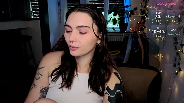 Snapshot of dorfmatratze__ chatting on 2, 10, 2025 dorfmatratze online show from 2, 10, 2025