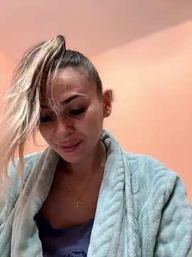 iSelena online show from 14, 1, 2026