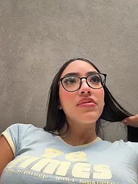 Snapshot of lissafeniix_ chatting on 29, 3, 2026 lissafeniix online show from 29, 3, 2026