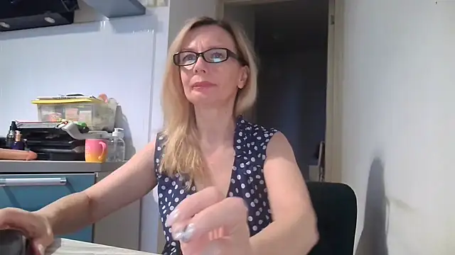 Snapshot of Sweetmurrr chatting on 14, 6, 2026 Sweetmurrr online show from 14, 6, 2026