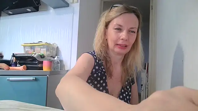 Snapshot of Sweetmurrr chatting on 14, 6, 2026 Sweetmurrr online show from 14, 6, 2026