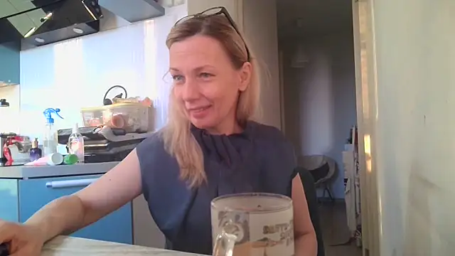 Snapshot of Sweetmurrr chatting on 22, 6, 2026 Sweetmurrr online show from 22, 6, 2026