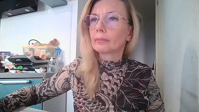 Snapshot of Sweetmurrr chatting on 11, 7, 2026 Sweetmurrr online show from 11, 7, 2026