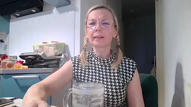 Snapshot of Sweetmurrr chatting on 1, 8, 2026 Sweetmurrr online show from 1, 8, 2026