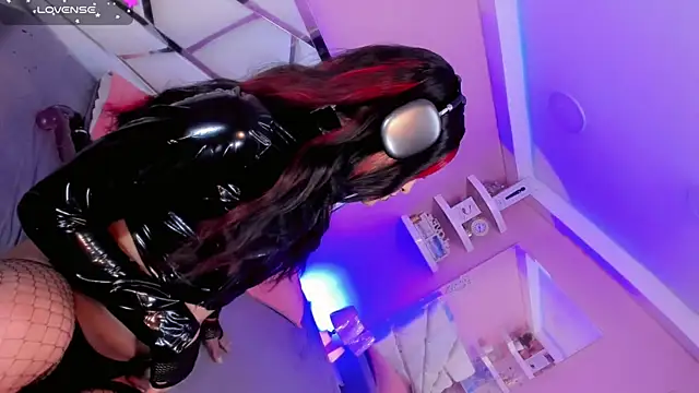 Ariia-janee online show from 4, 11, 2025