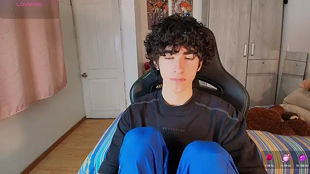 Nude Boy18 online show from 6, 5, 2026