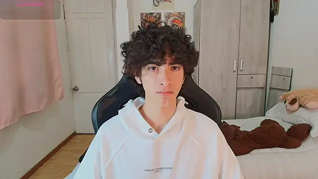 Nude Boy18 online show from 8, 5, 2026