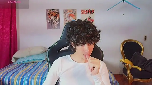 Nude Boy18 online show from 31, 7, 2026