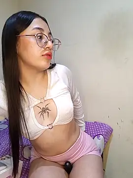 StefaniaFoxx  online show from 7, 5, 2026
