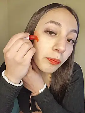 StefaniaFoxx  online show from 12, 7, 2026