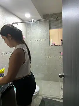 lunita sweet5 online show from 1, 2, 2026