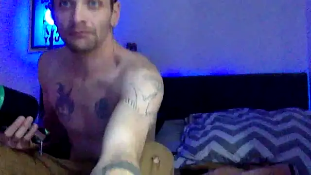 Snapshot of Daddyrabbit117 chatting on 2, 4, 2026 Daddyrabbit117 online show from 2, 4, 2026