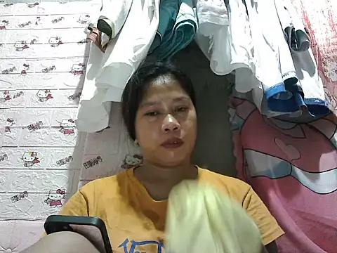 Snapshot of Pilipinalyn23 chatting on 13, 6, 2026 Pilipinalyn23 online show from 13, 6, 2026