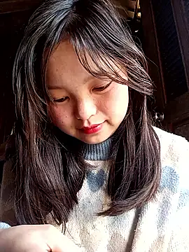 XoiXoi232 online show from 27, 2, 2026