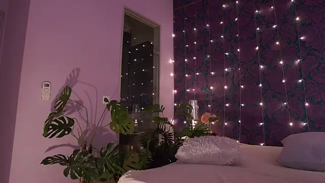 CherrRoses online show from 12, 10, 2025